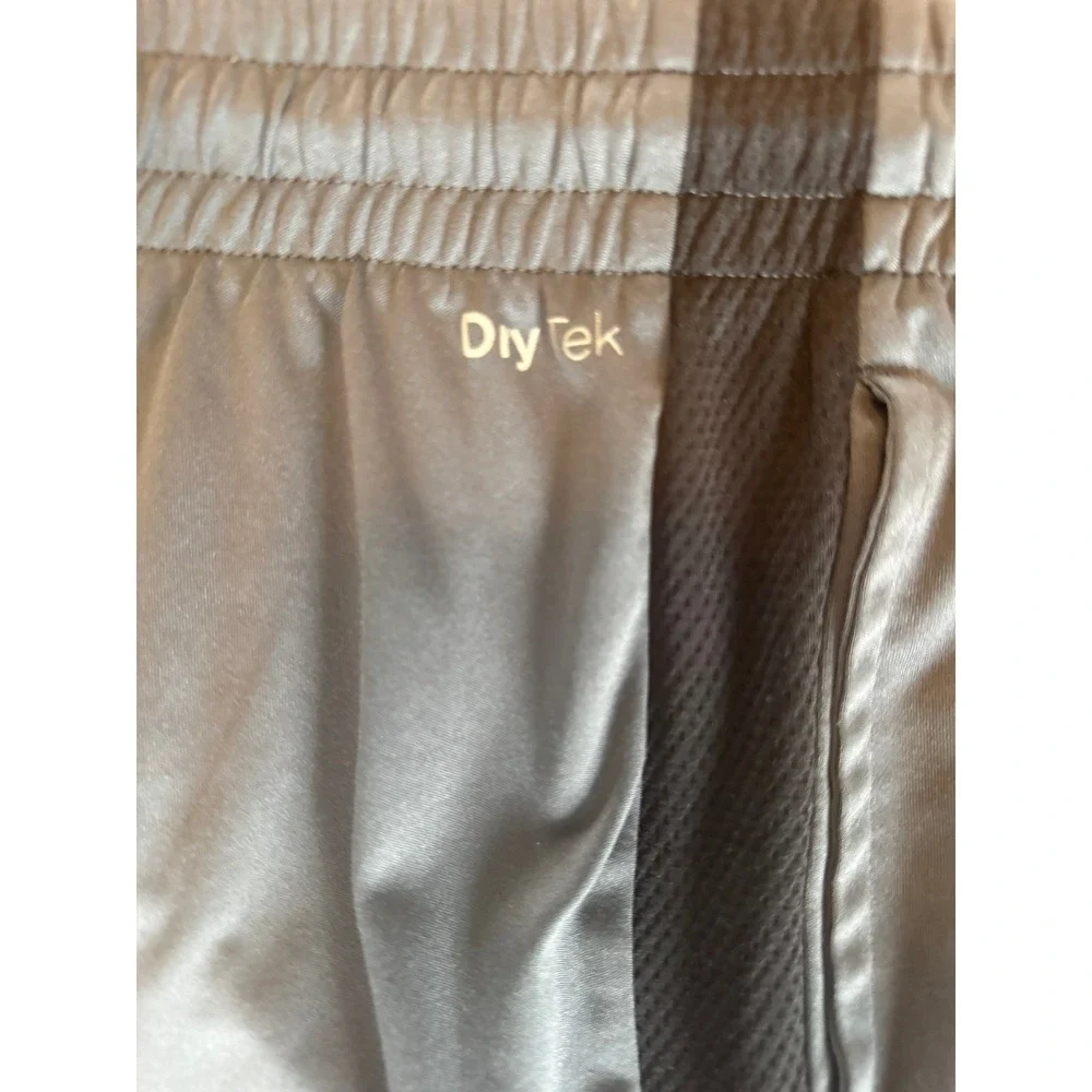 Tek Gear Dry Tek Mens Gray Athletic Shorts Mesh Side Panels Size Medium